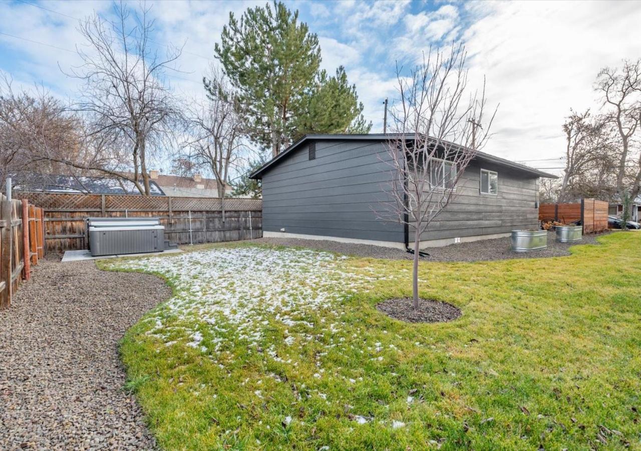 Mid Century Modern Boise-River Bungalow W/ Hot Tub Exterior photo